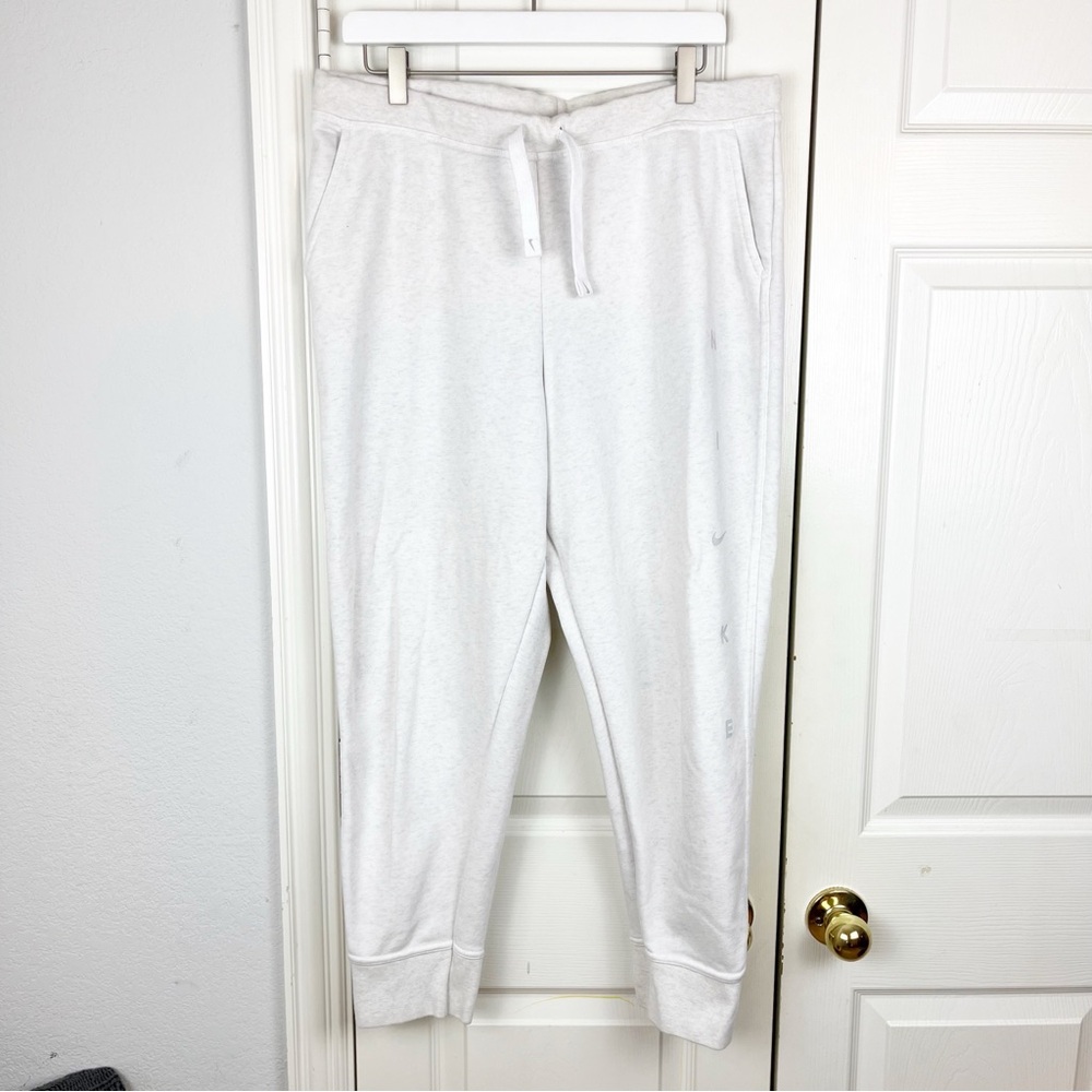 Women’s Graphic Nike Capri Sweat Pant Loungewear Jogger